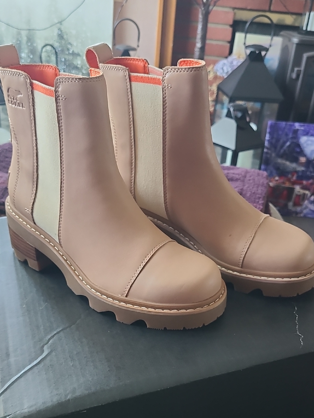 Sorel Women’s Boots in Beige - Stylish Comfort - Waterproof - Size 9.5
